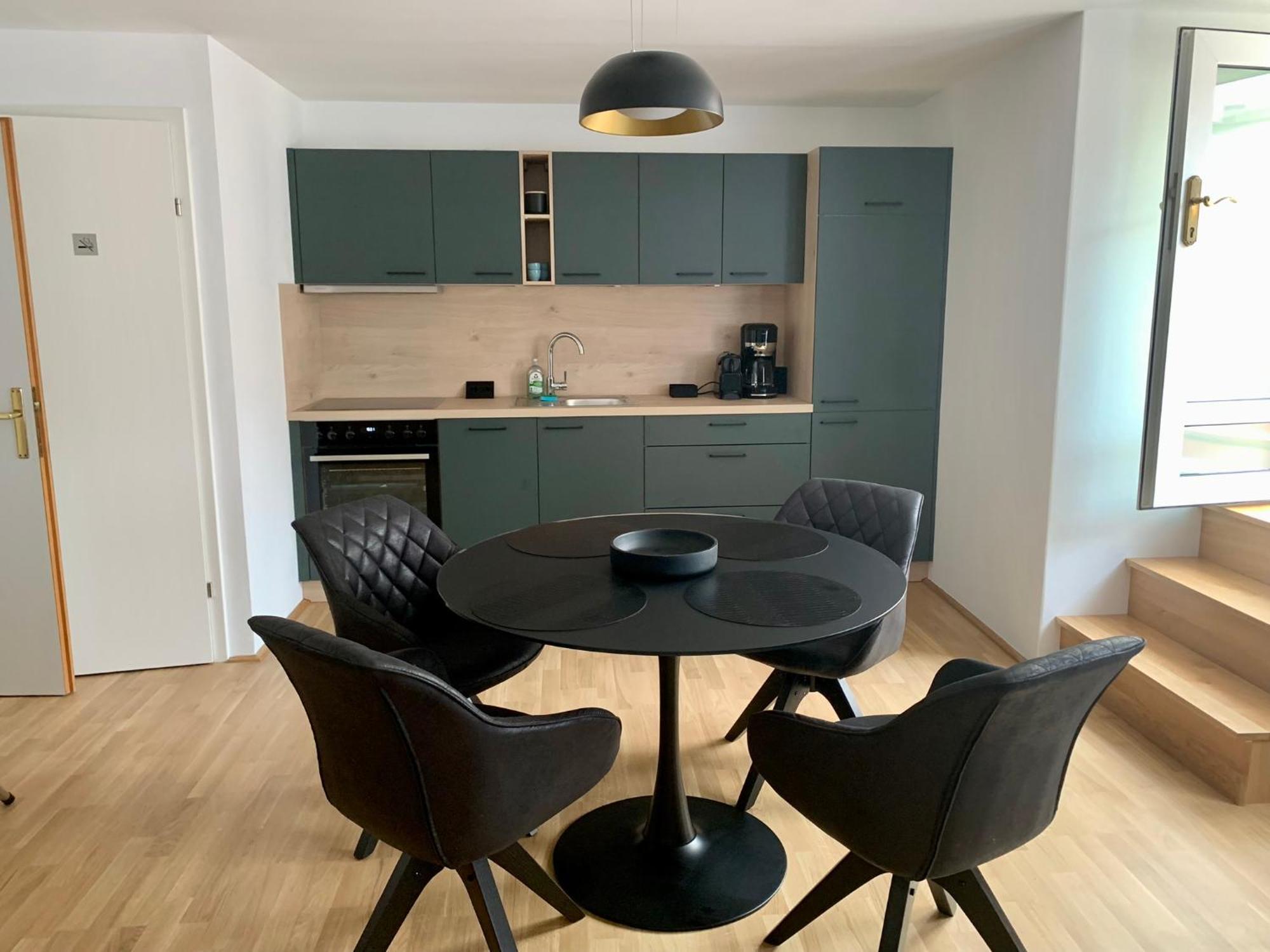 Air-Conditioned, Quiet Apartment With A Terrace In Center Of St Poelten - Smart Tv Sankt Poelten Ngoại thất bức ảnh